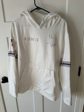 Minnesota Vikings White Pullover Hoodie with Purple Accents